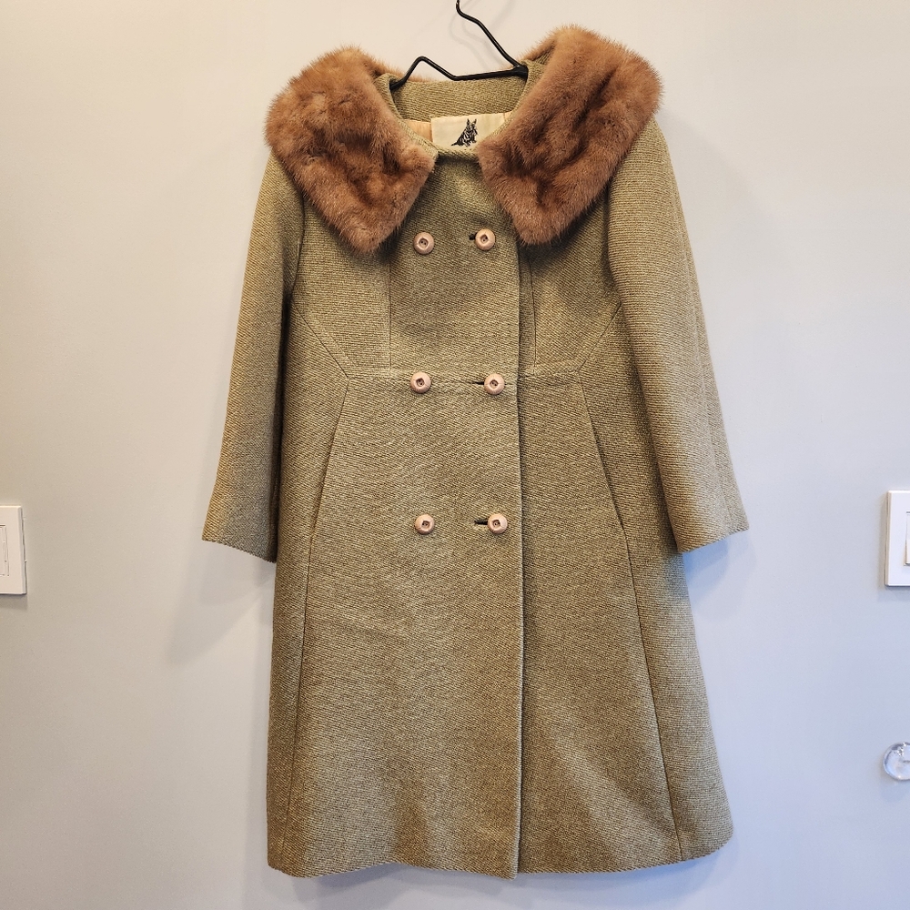 Rothmoor Loeb's True Vintage 1960s Fur lined Collar Union Made Coat